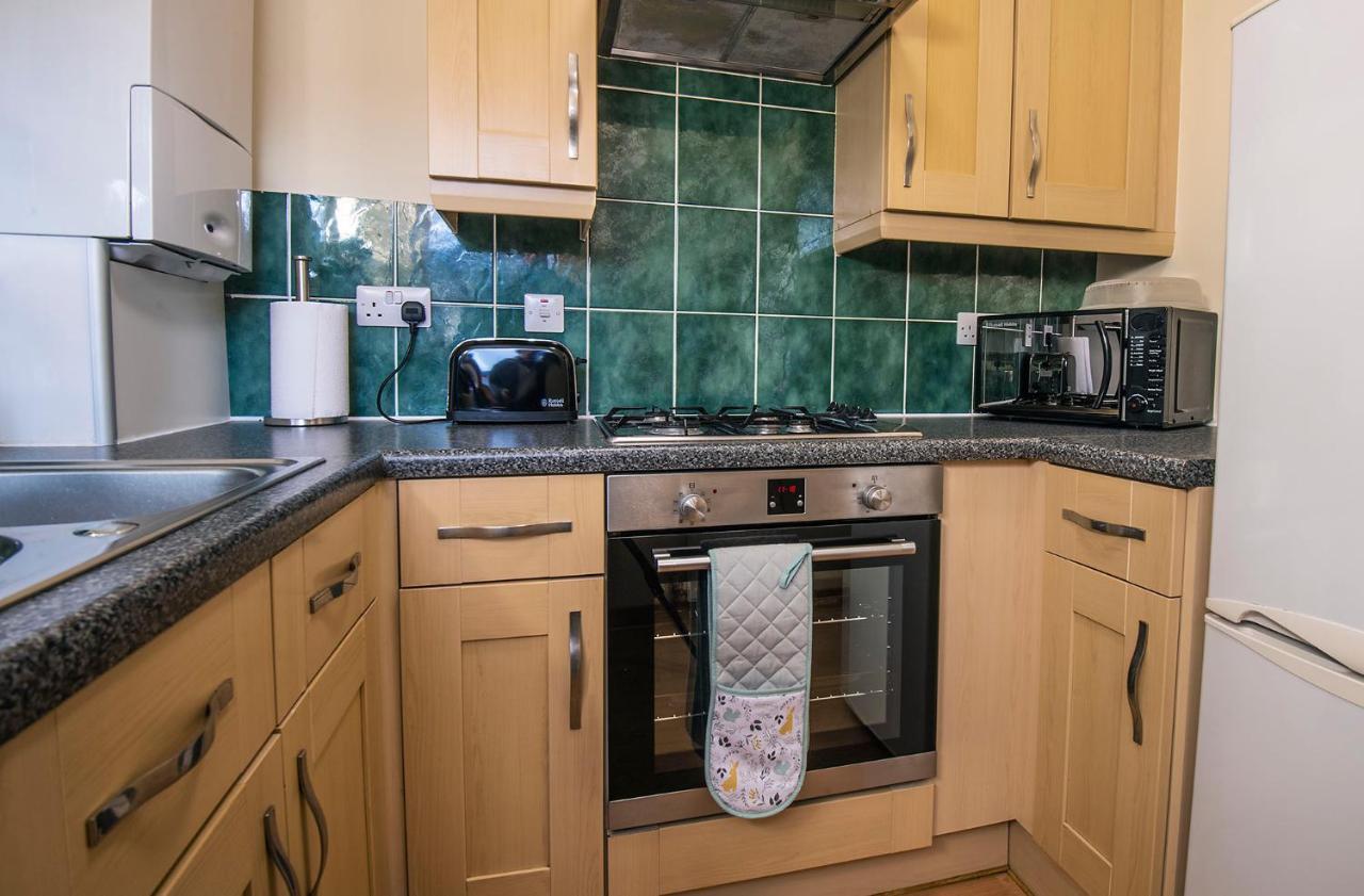 Stylish 2 Bedroom - 2 Miles Inverness City Centre Zimmer foto