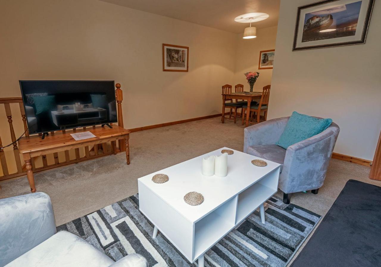 Stylish 2 Bedroom - 2 Miles Inverness City Centre Exterior foto