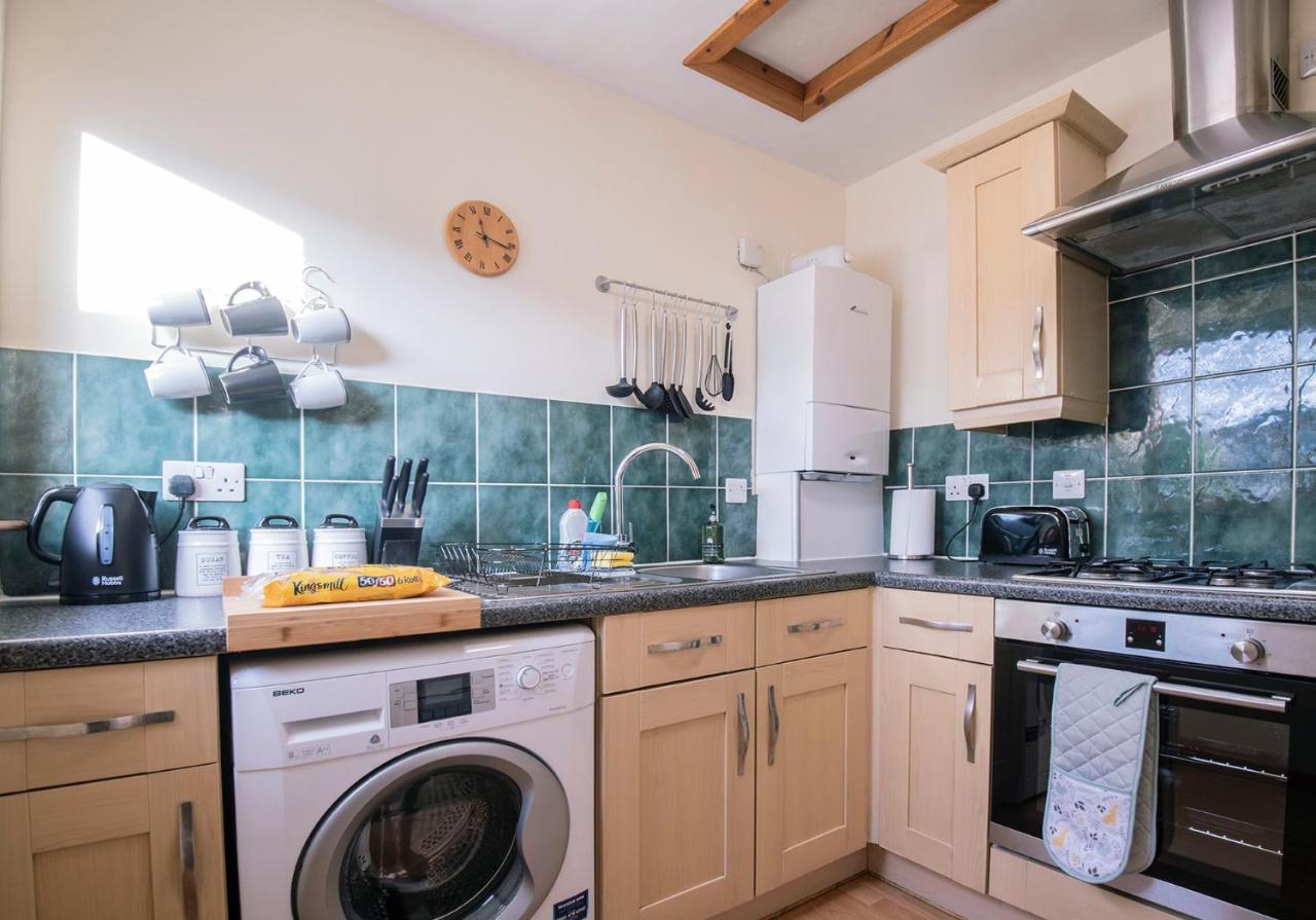 Stylish 2 Bedroom - 2 Miles Inverness City Centre Exterior foto