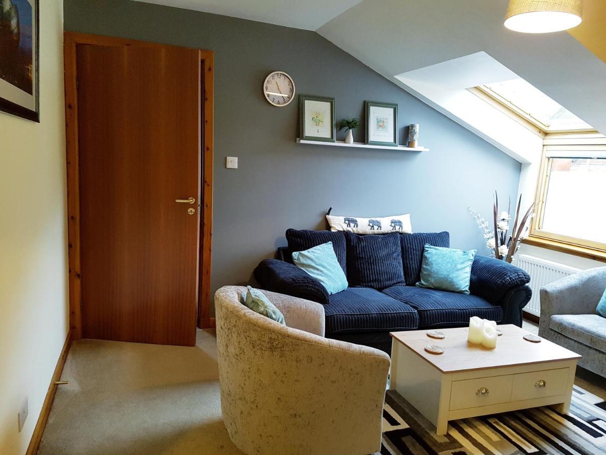 Stylish 2 Bedroom - 2 Miles Inverness City Centre Exterior foto